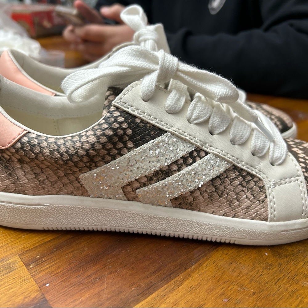 Dolce Vita women’s shoes new without tags
